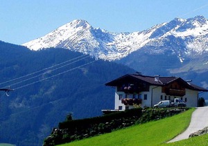 Holiday apartment in quiet surroundings in the region of the Zillertal mountains