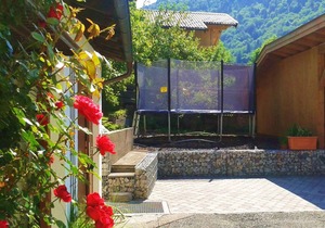 Holiday apartment with garden, trampoline and lovely views