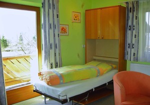 Holiday apartment with garden, trampoline and lovely views