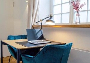 HOMELY STAY Studio 4 - Chic Self-Check-In Room for Short Stays - 15 min from Oktoberfest