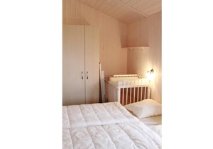In this small cottage you will find everything you need to spend a relaxing vacation by the sea.