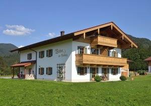 Komfortable Ferienwohnung - Unterberg, 45 m², Balkon und separates Schlafzimmer