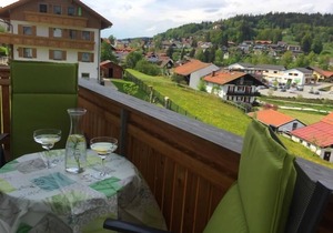 Komfortable Fewo mit sehr großem Balkon mit Nord-, Ost- und Südseite