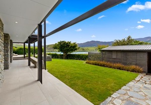 Lake Hayes House