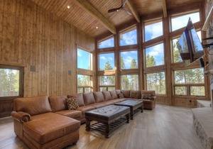 Large Beautiful 3DG-Dofel with Panoramic Mountain View