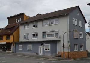 Maximilian vacation apartment with balcony and cozy garden furniture
