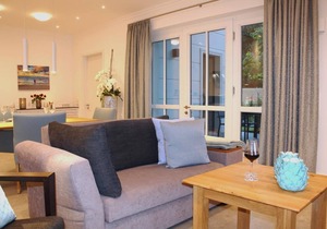 Modern 3-room apartment directly behind the Baltic Sea dike - Logierhaus Friedrich