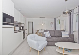 Modern vacation apartment with private terrace - Haus Inselwind FeWo MEERzauber