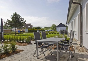 Modern vacation apartment with private terrace - Haus Inselwind FeWo MEERsalz - House