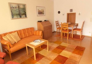 One-room apartment (35 sqm) with covered south-facing balcony