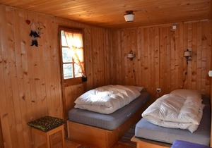 Outside : chalet for 6 persons, balcony and terrace with garden furniture -Inside : 80 sqm, separate