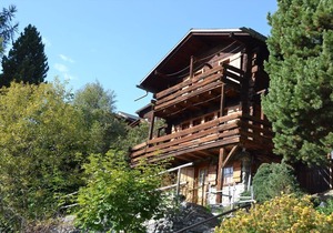 Outside: cottage for 6 people, balcony and terrace with garden furniture -Interior: 80 m2, closed en