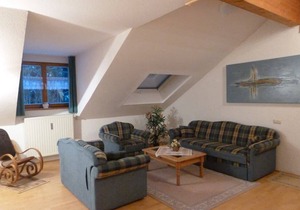 Ruhige Ferienwohnung (84qm) mit schönem Balkon und Gartenblick