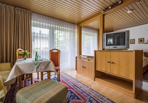 sonnige Ferienwohnung für 2 Personen mit Terrasse