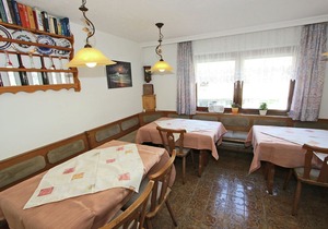 Spacious Apartment in Fügen near Ski Area