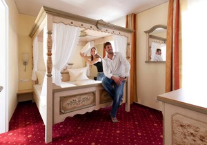 Standard Double Room - Akzent Hotel Goldner Stern & Sternla