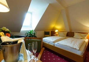 Superior Double Room - Akzent Hotel Goldner Stern & Sternla