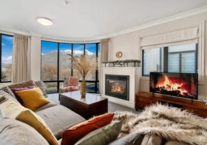 The Beacon - 2 Bedroom Luxe Apartment