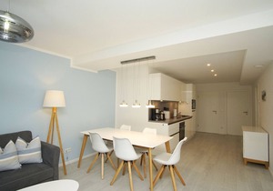 Vacation apartment with balcony, free use AHOI Sellin- Inselwind FeWo MEERsonne