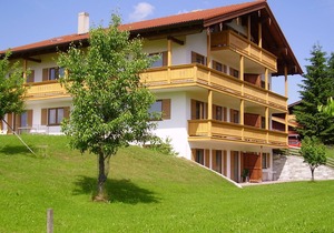 Vacation apartment C, 4 pers. with balcony or terrace, bedroom, 40 to 45 sqm