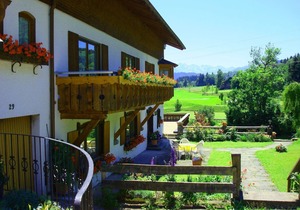 Vacation apartment/apartment for 5 guests with 66m² in Ofterschwang (117480)