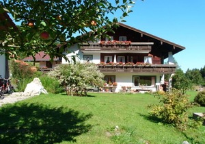 Vacation apartment Gebirgsbach, 4 pers., 1 bedroom, 1 bed-sitting room, balcony, 66 sqm