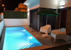 Villa with private heated pool, free wifi, solarium & baby mat