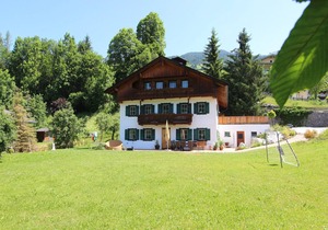 Vintage Apartment with Sauna in Hopfgarten