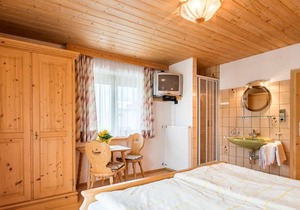 Vintage Apartment in Fügen near Ski Area