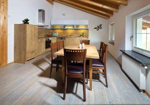 Watzmann, 2-4 Pers., 120 m², 2 Schlafzimmer, Wohnzimmer, Kochnische, Badewanne, Dusche und WC, Balkon