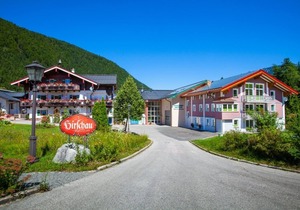 Watzmann, 2-4 Pers., 120 m², 2 Schlafzimmer, Wohnzimmer, Kochnische, Badewanne, Dusche und WC, Balkon