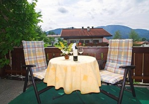 Zwei-Raum-Wohnung Kaiserblick, 35 qm, Küche und Balkon und sep. Schlafzimmer