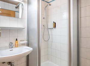 Einzelzimmer Balkon Ab Nächte Café Restaurant Klingler | Maurach
