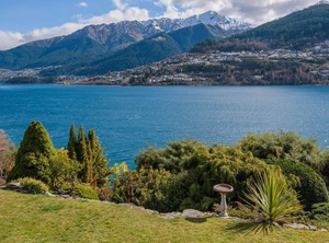 Lakefront Cottage Holiday | Kelvin Heights