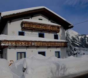 Ferienhaus Bach Für Personen Mit Schlafzimmer 