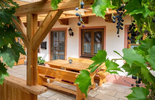 Ebersberg District Apartment | 100 m² Apartment ∙ 2 bedrooms ∙ 6 guests