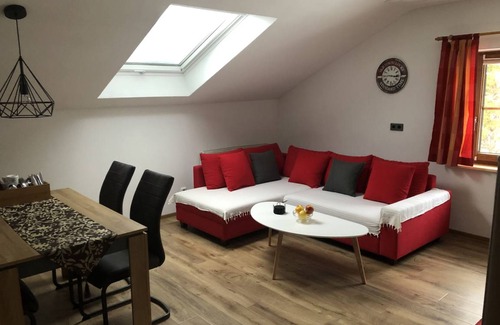 Neureichenau Apartment | 100 m² Apartment ∙ 2 bedrooms ∙ 4 guests