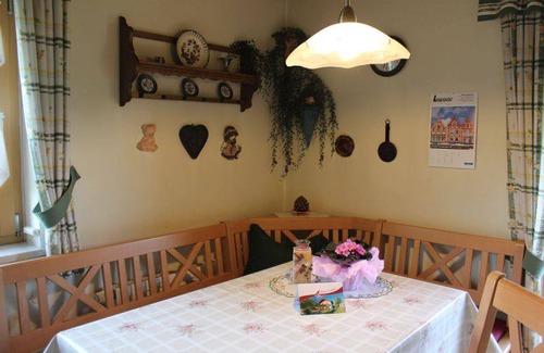Teisendorf Apartment | 100 m² Apartment ∙ 2 bedrooms ∙ 5 guests