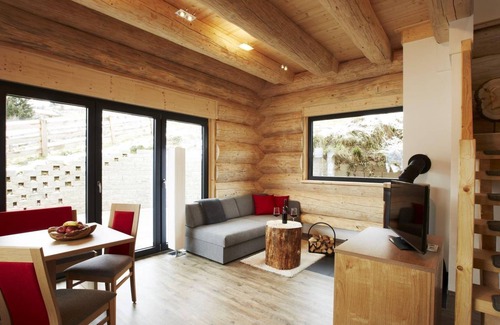 Ladis House | 100 m² House ∙ 3 bedrooms ∙ 6 guests