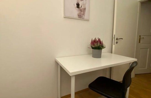 Neuperlach Resort | 100 m² Private room ∙ 1 bedroom ∙ 1 guest
