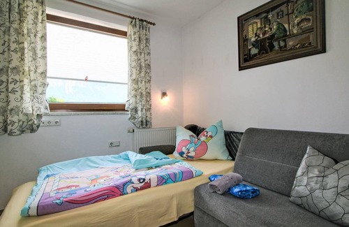 Strass im Zillertal Apartment | 105 m² Apartment ∙ 1 bedroom ∙ 8 guests
