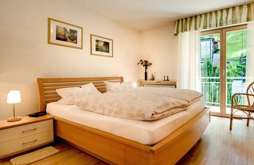 Burgberg Apartment | 110 m² Apartment ∙ 3 bedrooms ∙ 6 guests