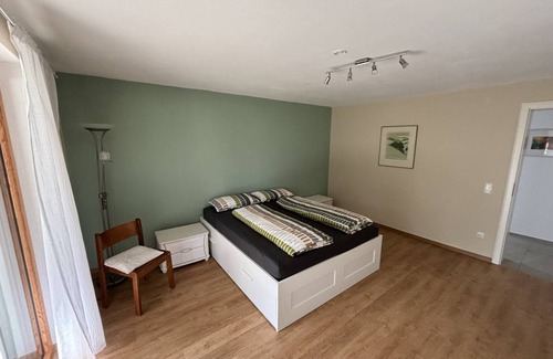 Wackersdorf Apartment | 110 m² Apartment ∙ 2 bedrooms ∙ 4 guests
