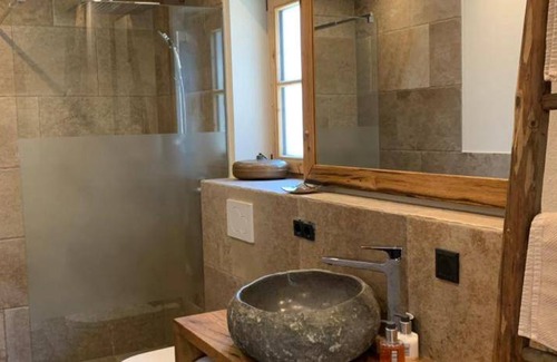 Sankt Valentin Ski Chalet | 110 m² Chalet ∙ 3 bedrooms ∙ 12 guests