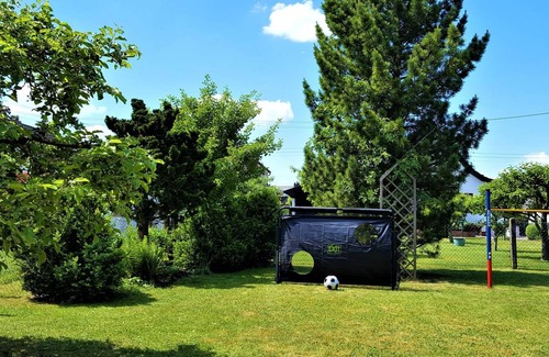 Guenzburg House | 110 m² House ∙ 2 bedrooms ∙ 6 guests