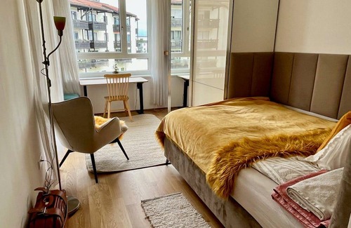 Freilassing Resort | 112 m² Private room ∙ 1 bedroom ∙ 2 guests