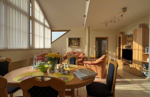 Friedenfels Apartment | 115 m² Apartment ∙ 2 bedrooms ∙ 4 guests