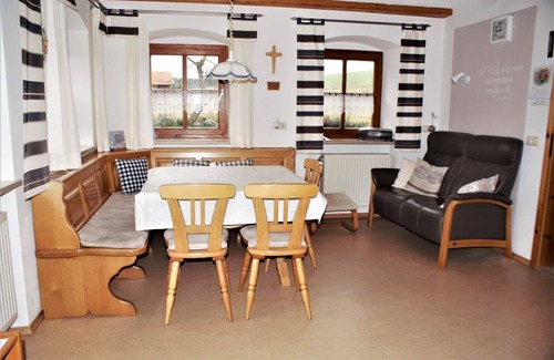 Michelsneukirchen House | 115 m² House ∙ 3 bedrooms ∙ 6 guests