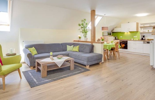 Burglengenfeld Apartment | 117 m² Apartment ∙ 3 bedrooms ∙ 5 guests
