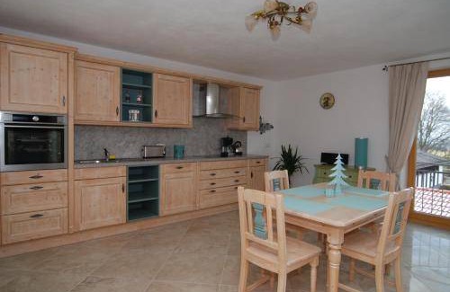 Feldkirchen-Westerham Apartment | 130 m² Apartment ∙ 3 bedrooms ∙ 8 guests